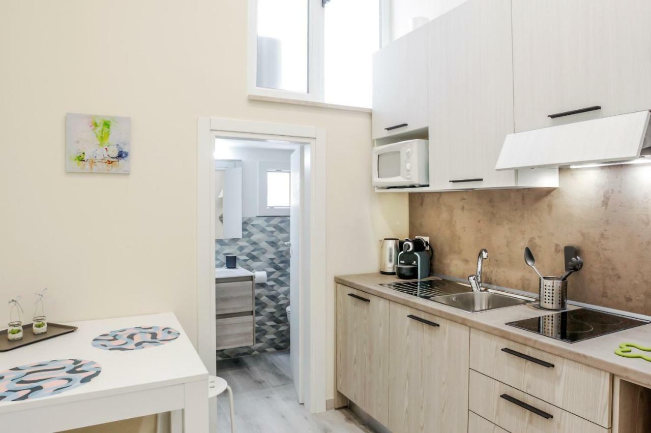 Bari Centrale Railway Station Apartment エクステリア 写真