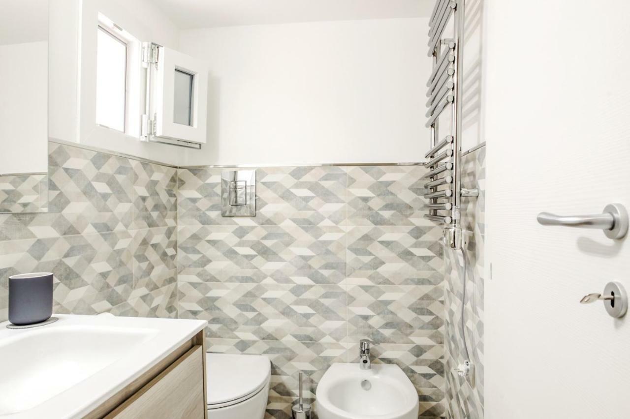 Bari Centrale Railway Station Apartment エクステリア 写真