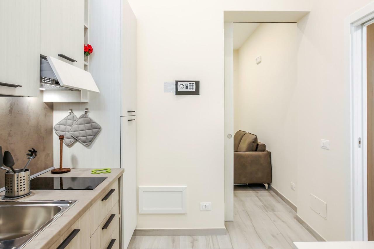 Bari Centrale Railway Station Apartment エクステリア 写真